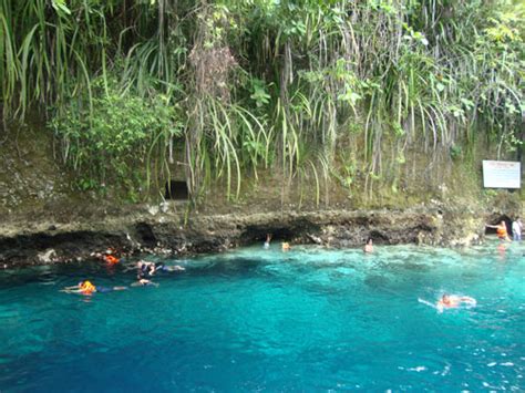 De Enchanted River: Een Magisch Waterparadijs Met een Mysterieus Geheim!